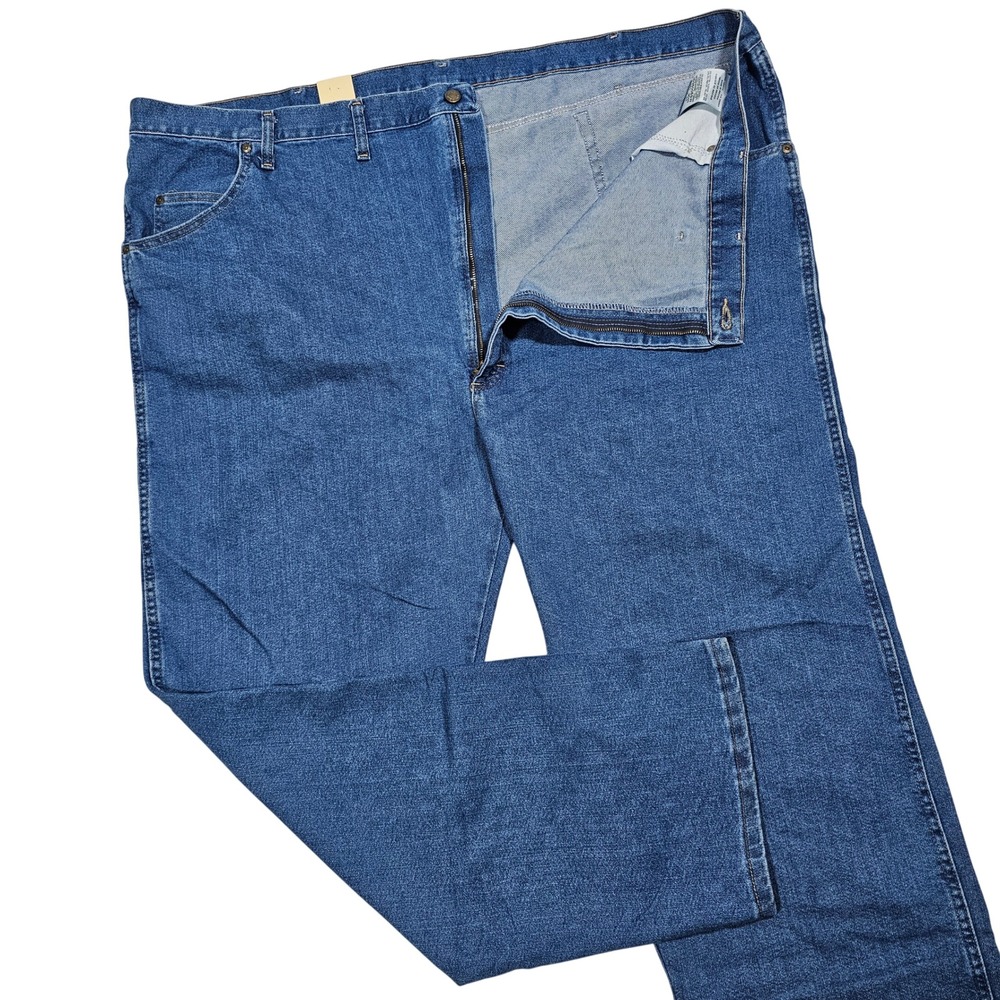 Wrangler Jeans Mens 52x32 Blue Rugged Wear Relaxed Fit Flex Denim Workwear Denim